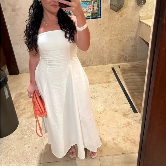 FAVORITE DAUGHTER The Favorite Linen Dress in White 8 - Picture 6 of 12